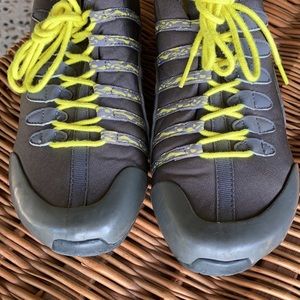 Tsubo Trail Shoes